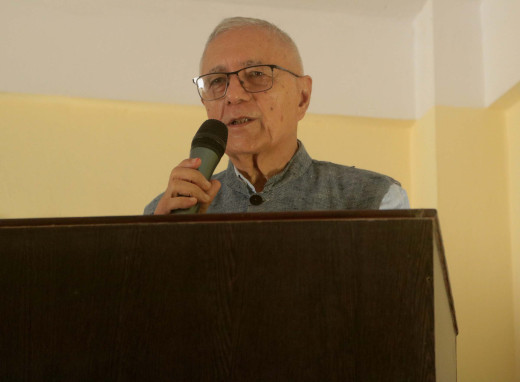 नोना कोइरालाले गरिब जनतालाई महत्त्वपूर्ण सहयोग गर्नुभएको छ : नेता डा.कोइराला